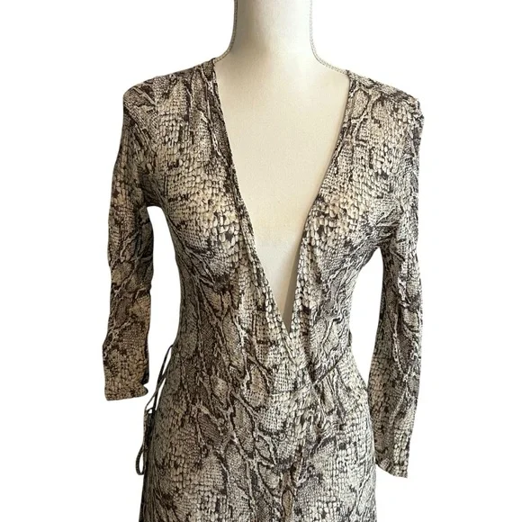 Reformation Jaz Wrap Snake Print Dress Size XL - Picture 5 of 8